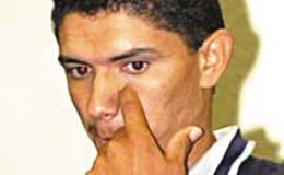 Francenildo,ocaseiro de olho vivo e aberto, cuja vida privada foi devassada para 